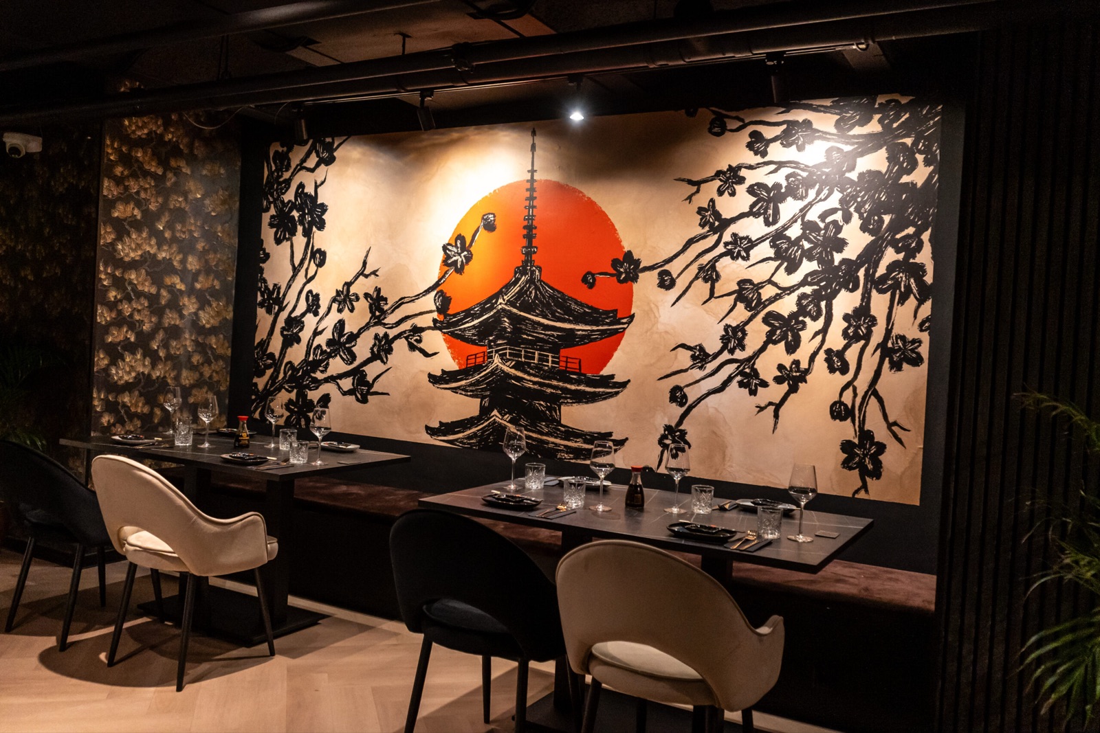 Japanese pagoda and cherry blossom mural at Donzo Rotterdam
